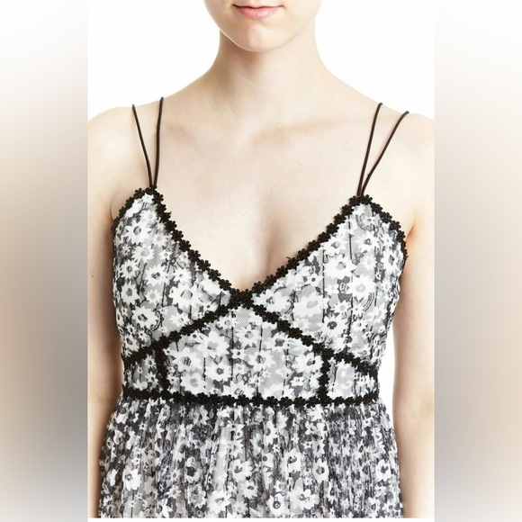 Romeo + Juliet Couture Blackwhite Floral Iridescent sequin mini dress (Size S) - Picture 3 of 11